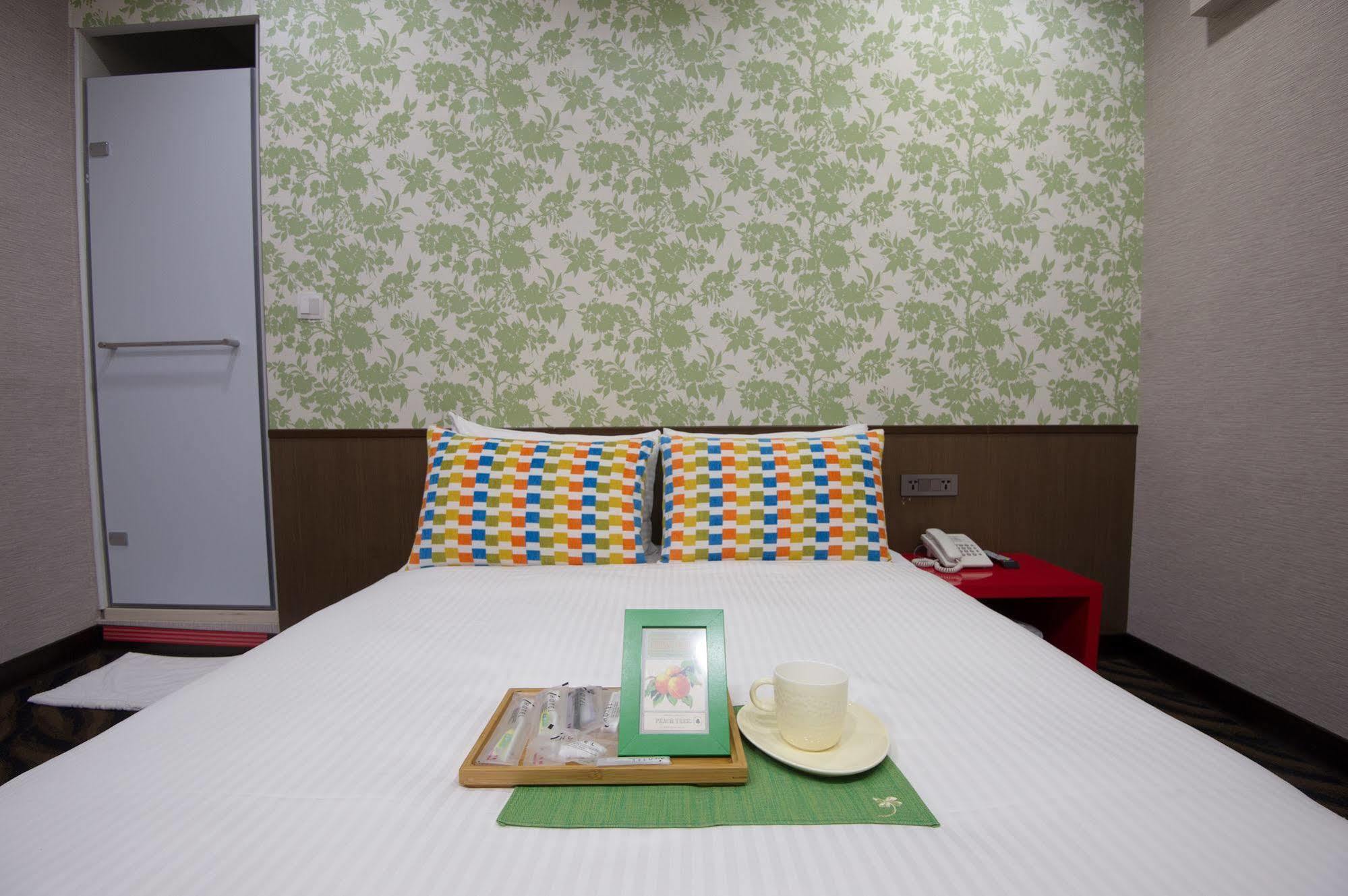 Hotel Ximen 135 House à Taipei Extérieur photo